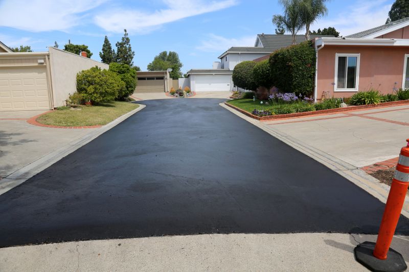 Edge Finishing of Asphalt